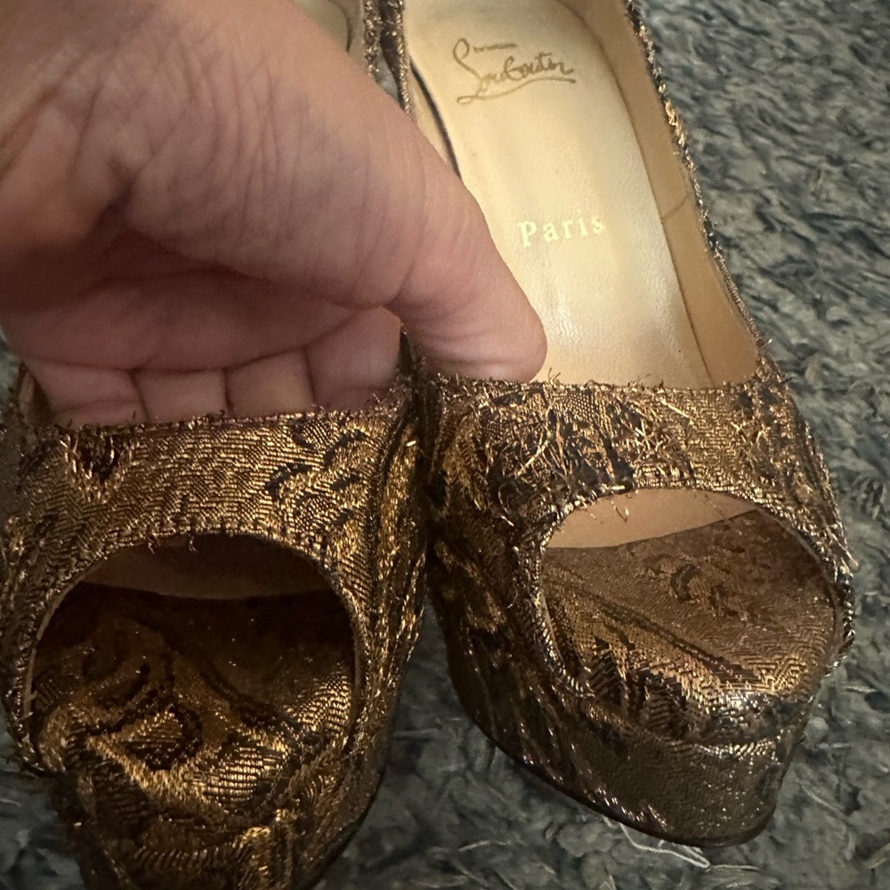 Christian Louboutin Gold Brocade Fabric Lady Peep-Toe - Picture 10 of 11